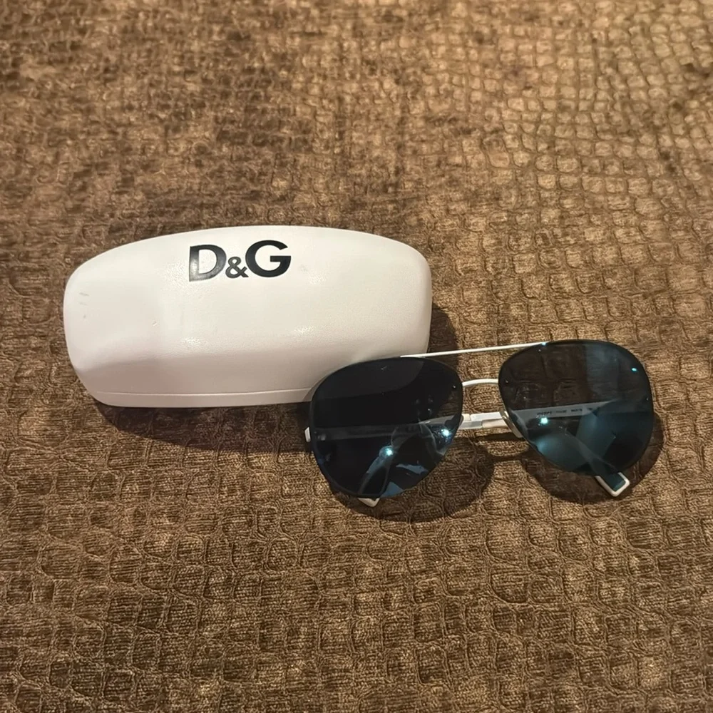 Authentic D&G White Aviator Sunglasses with White Case